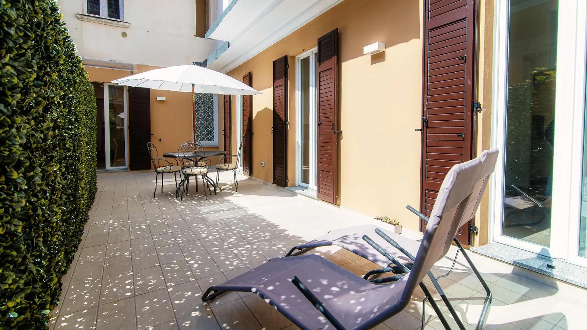 Апартаменты Diaz 67 Secret Terrace - The House Of Travelers Комо